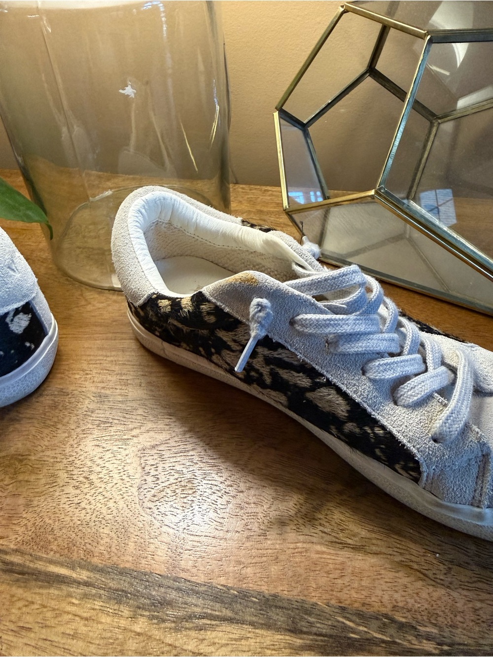 Vintage Havana White and Black Star Sneakers Cow Hide - Picture 4 of 4
